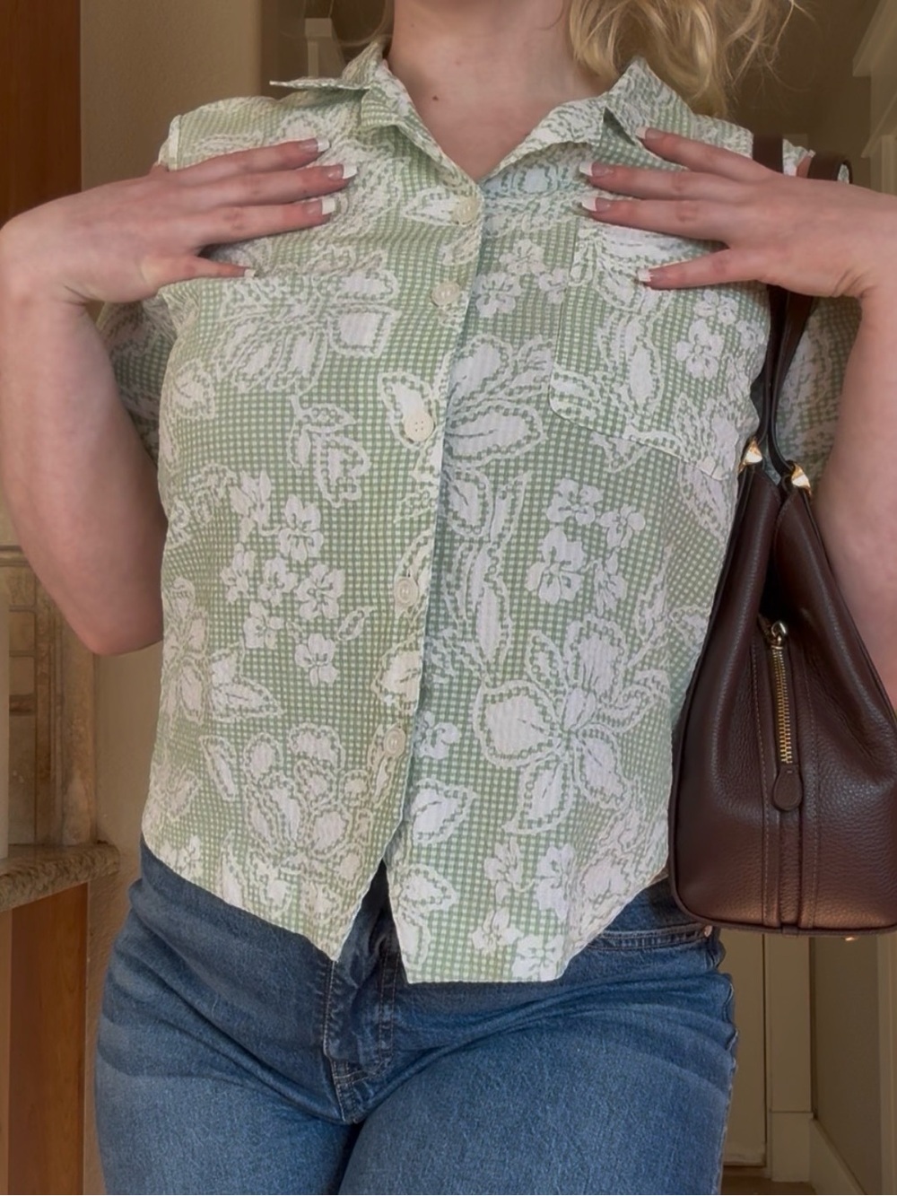 Alfred Dunner Light Green & White Floral Button-Down Crop Shirt